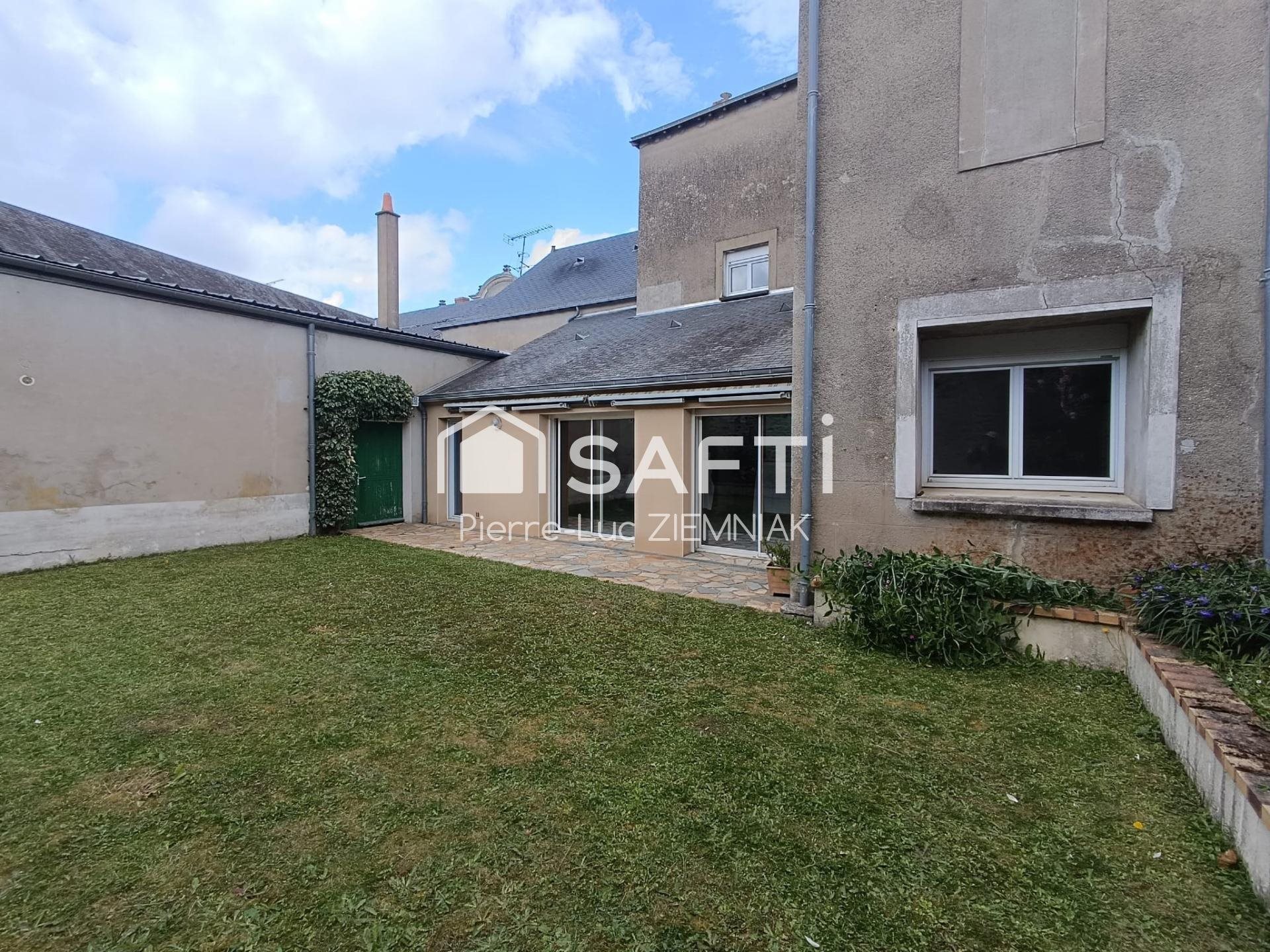 Maison à vendre, 353m², Meslay-du-Maine