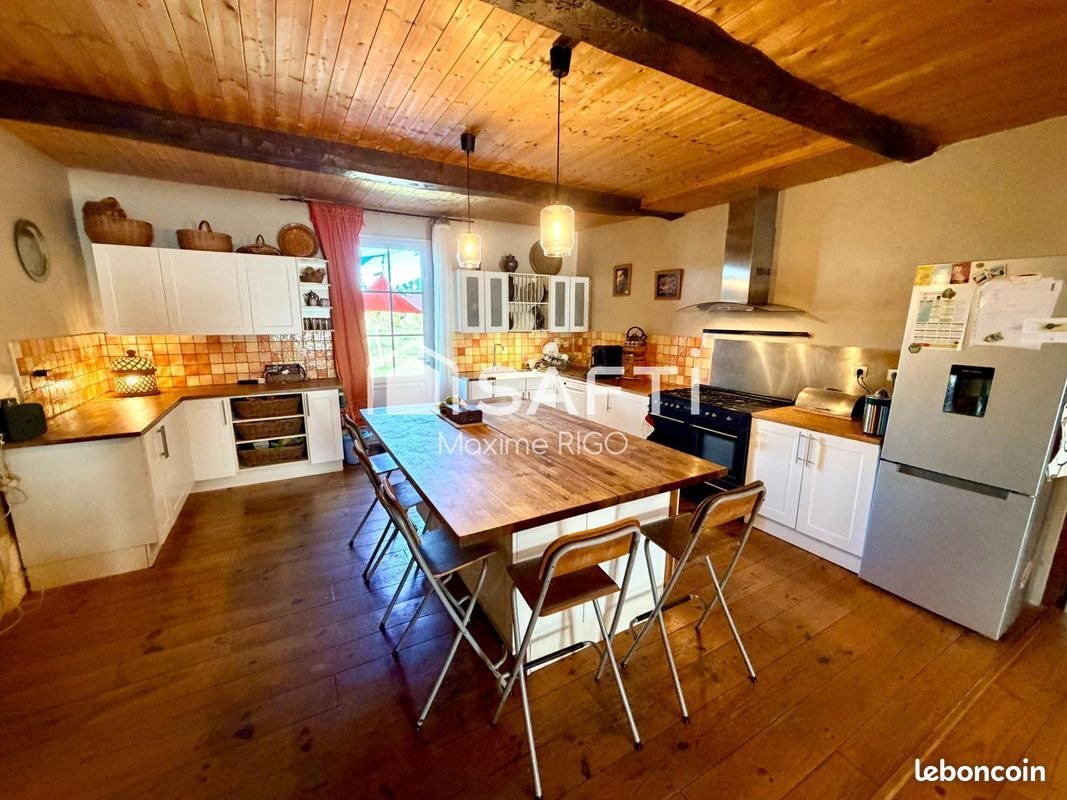 Maison à vendre, 215m², Saint-Colomb-de-Lauzun