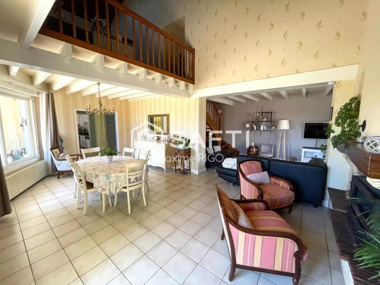 Maison à vendre, 255m², Sainte-Bazeille
