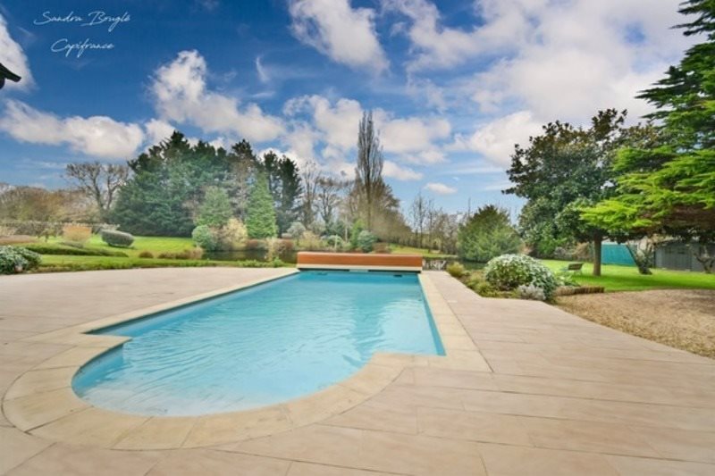 Maison à vendre, 228m², Sainte-Gemmes-le-Robert