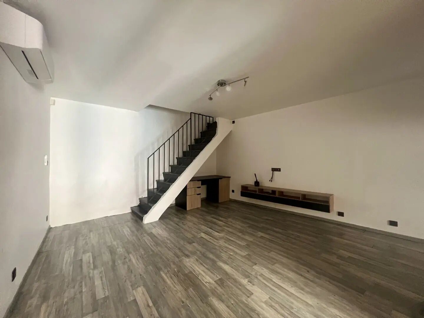 Appartement à louer, 52m², Dions