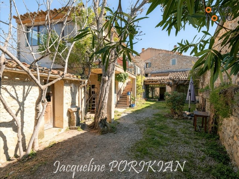 Maison à vendre, 218m², Saint-Martin-de-la-Brasque