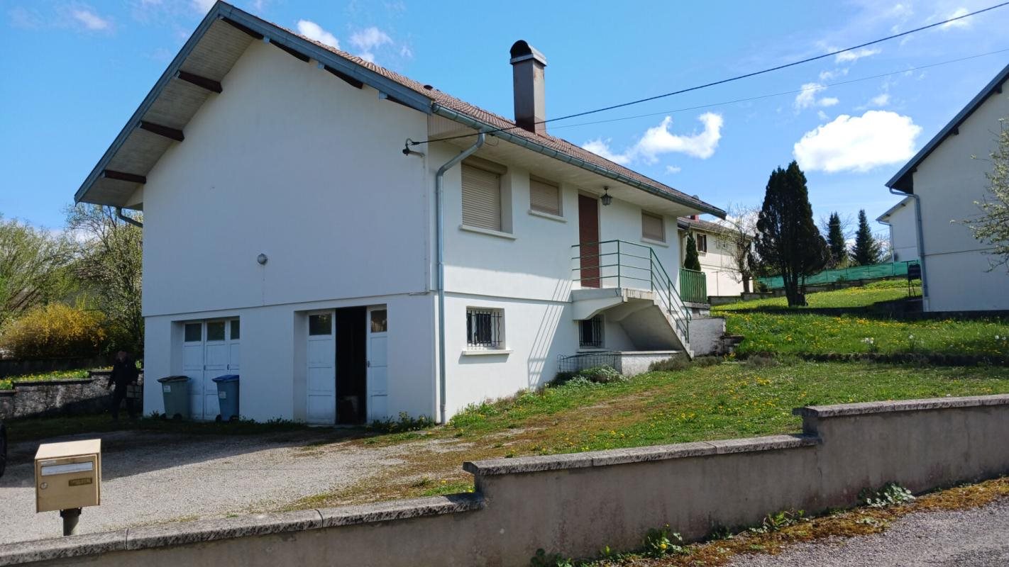 Maison à vendre, 75m², Pont-de-Poitte