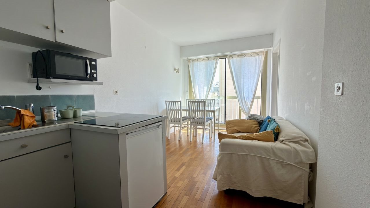 Appartement à louer, 26m², Marseille 6ème