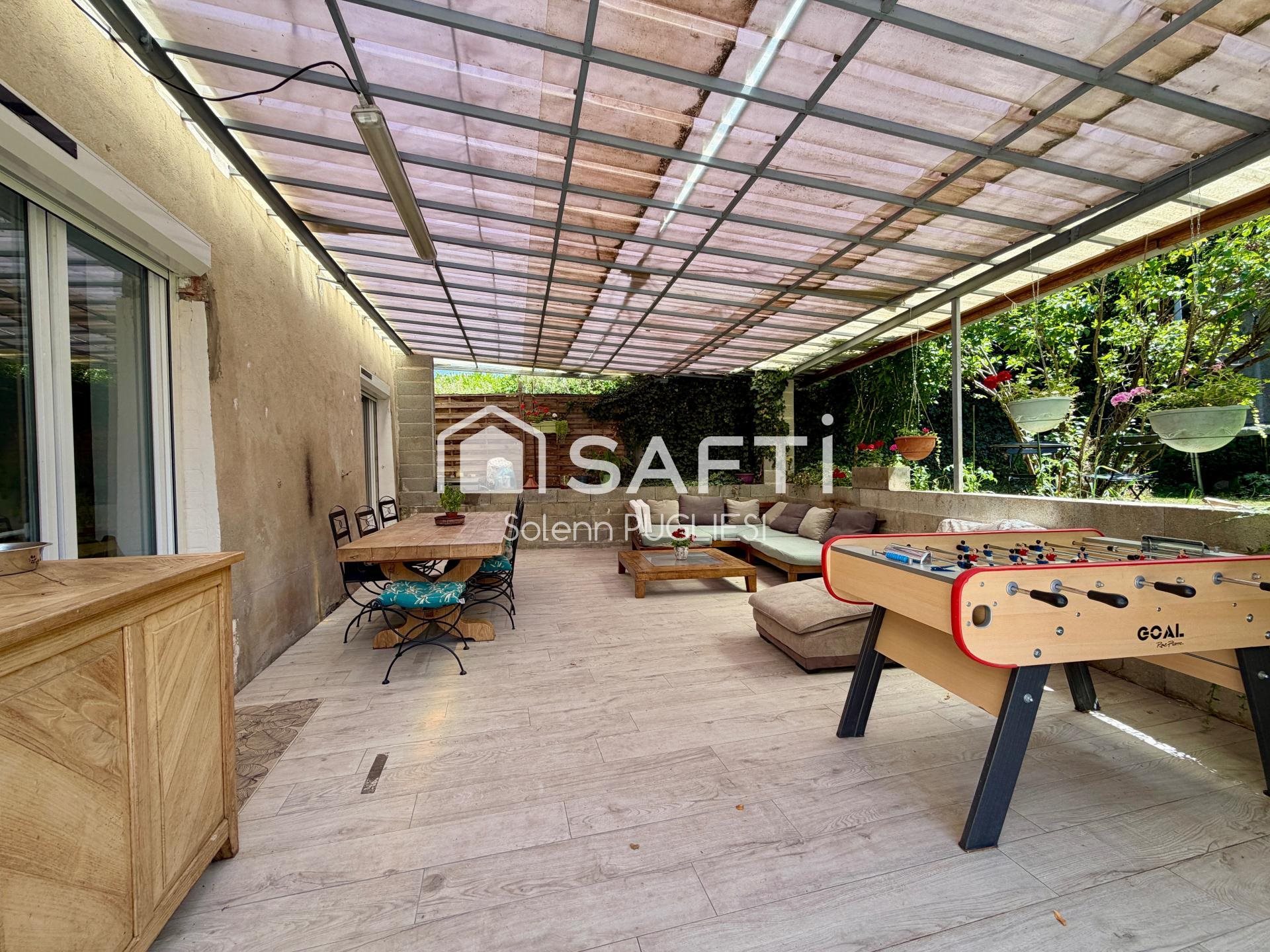 Maison à vendre, 137m², Saint-Etienne-de-Saint-Geoirs