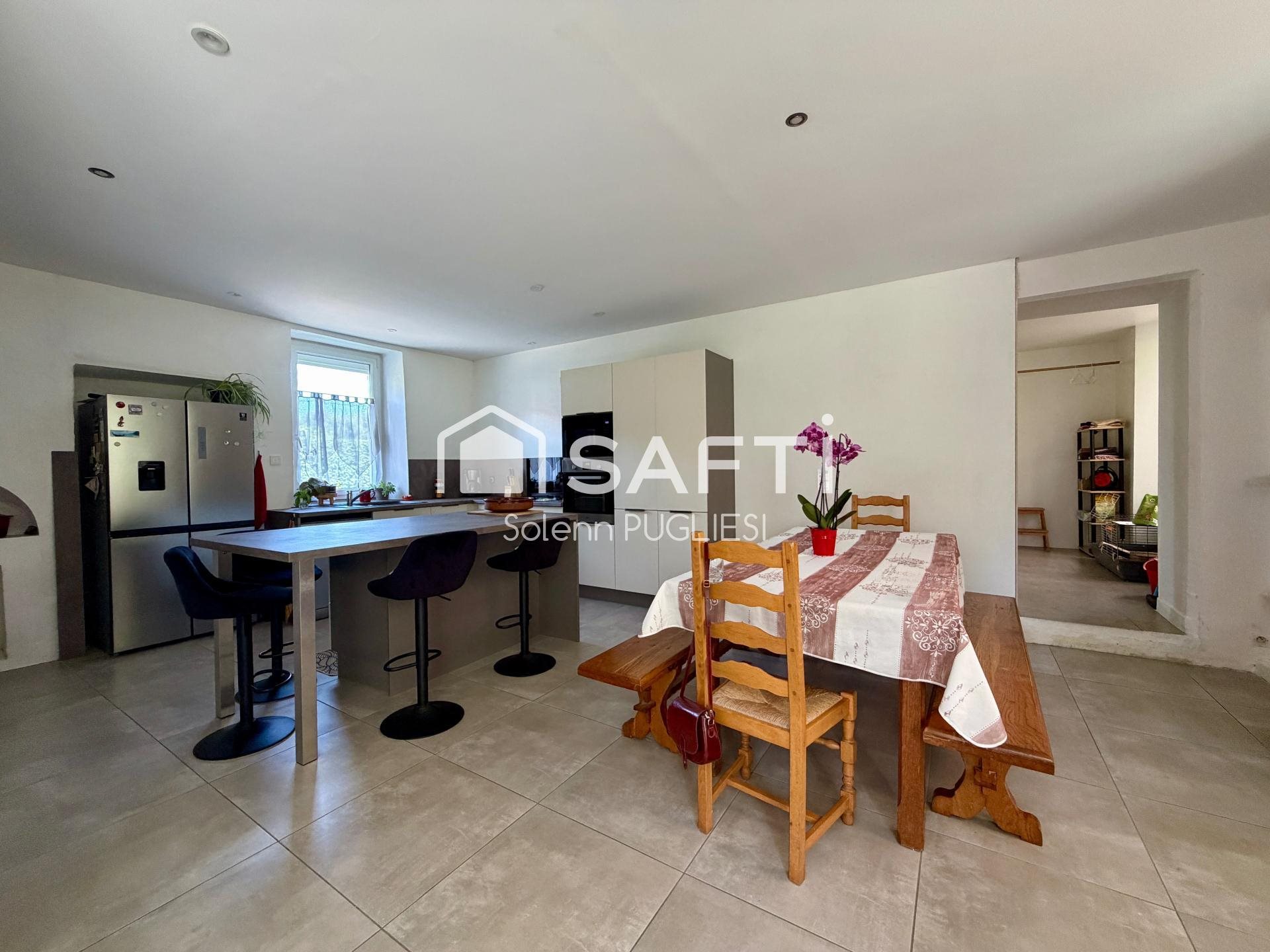 Maison à vendre, 137m², Saint-Etienne-de-Saint-Geoirs