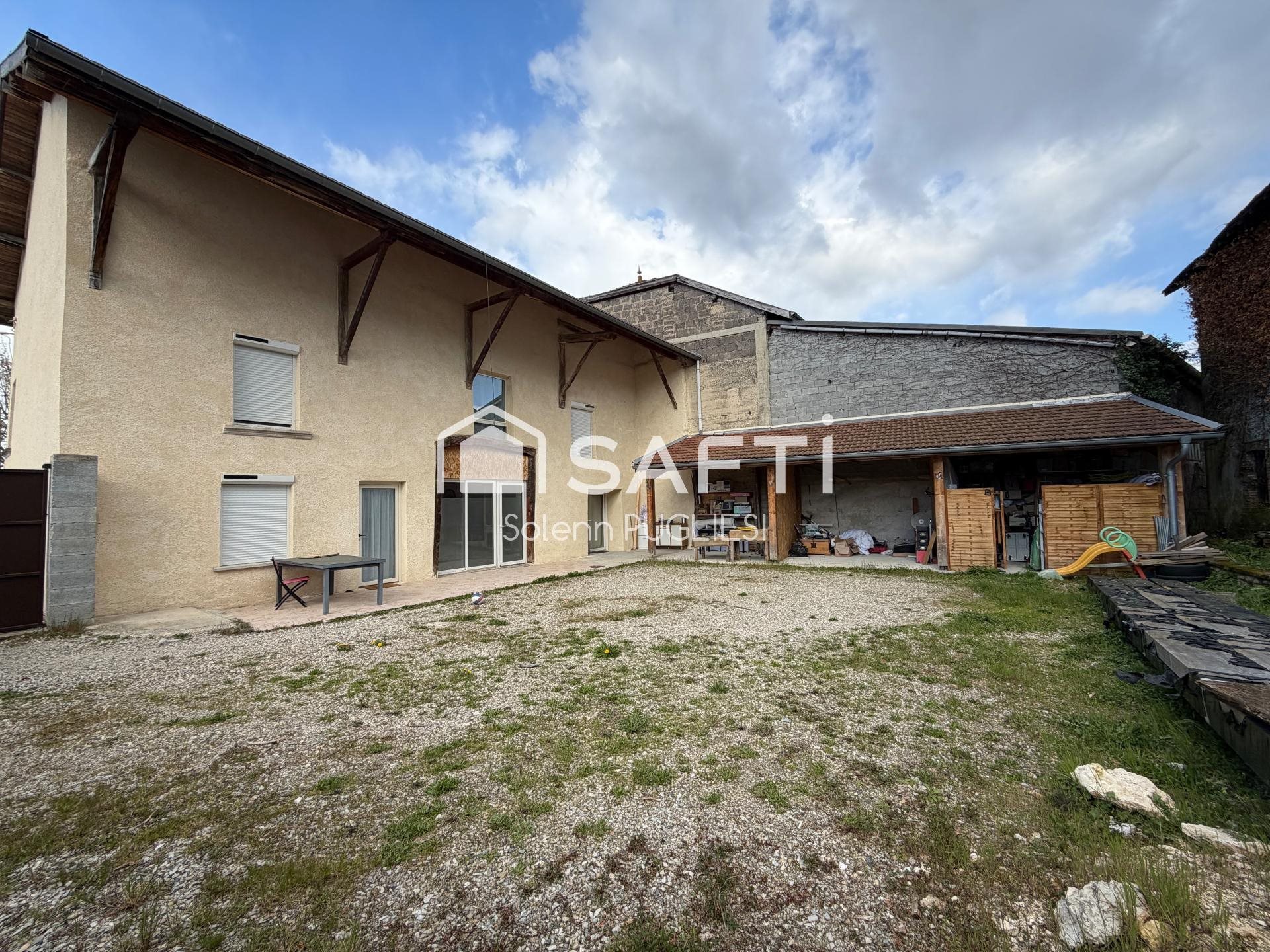 Appartement à vendre, 67m², Saint-Etienne-de-Saint-Geoirs