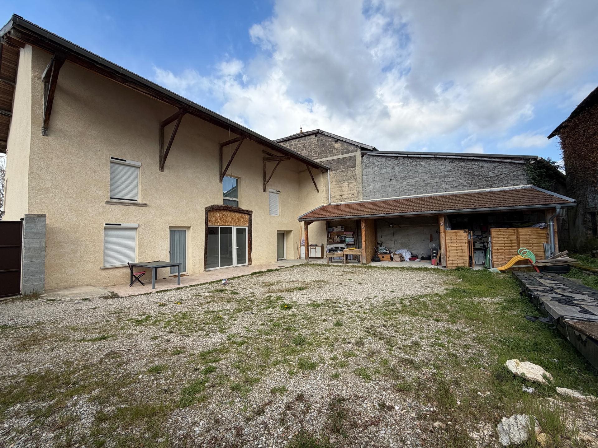 Appartement à vendre, 93m², Saint-Etienne-de-Saint-Geoirs