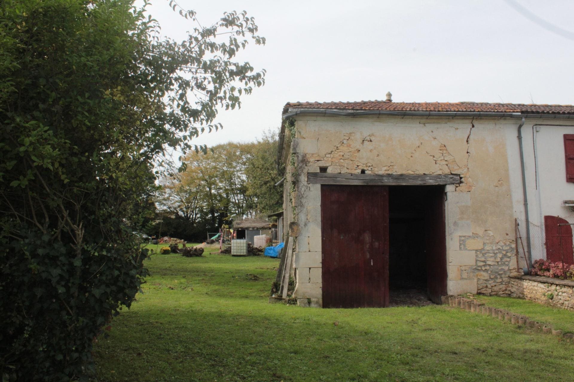 Maison à vendre, 50m², Saint-Genis-de-Saintonge