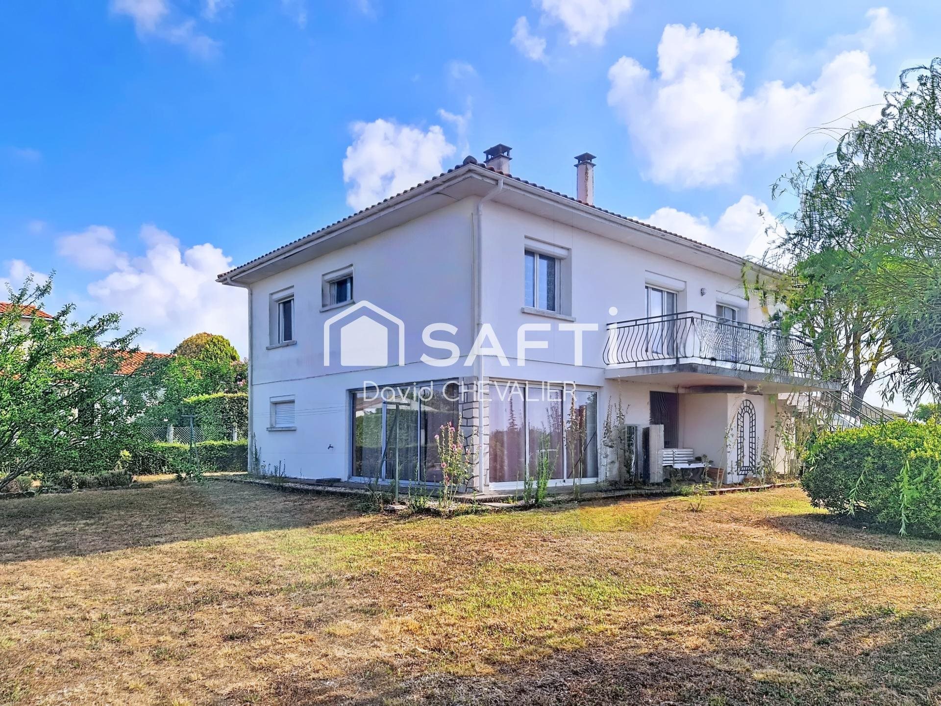 Maison à vendre, 175m², Mortagne-sur-Gironde