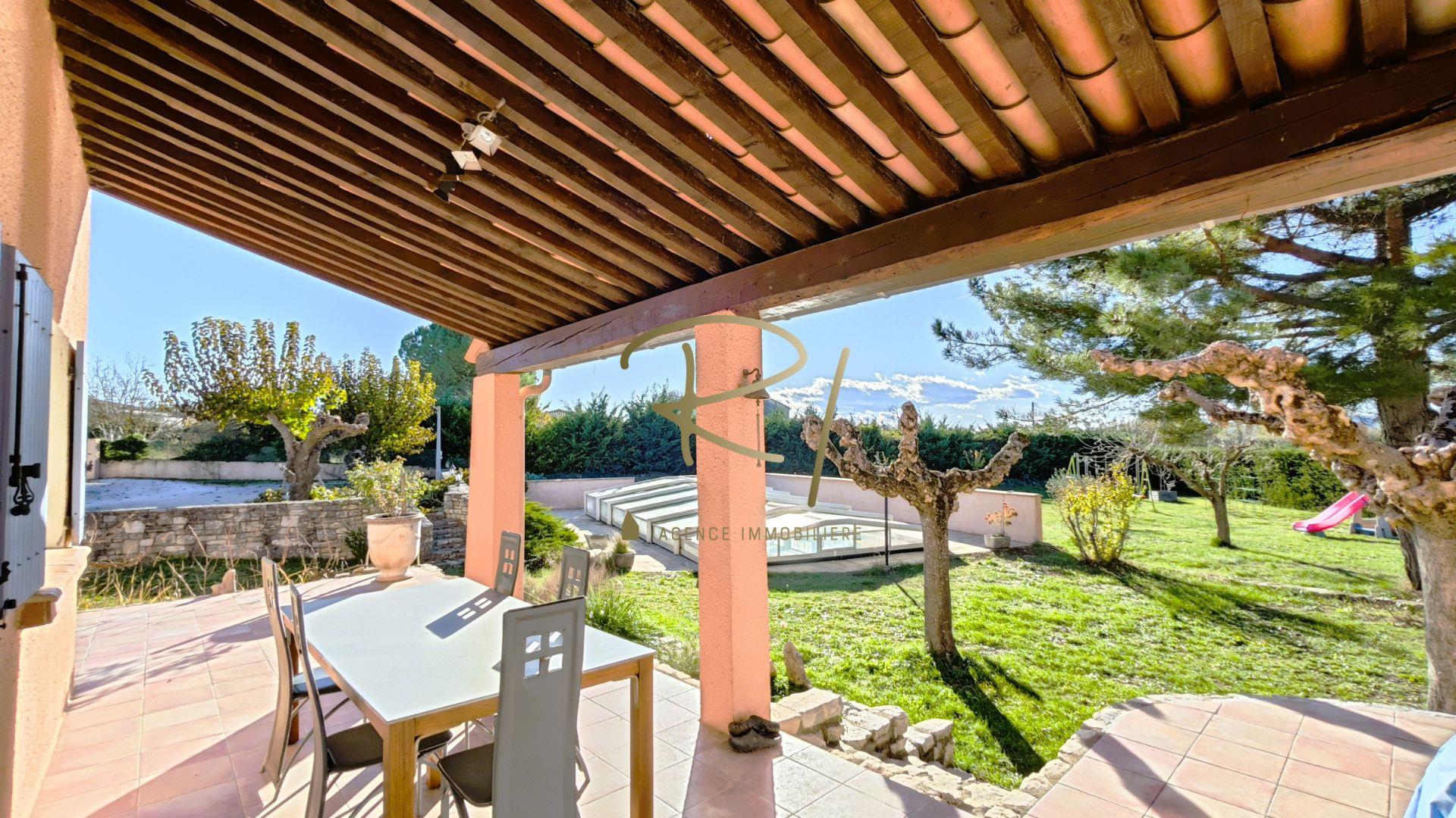 Maison à vendre, 120m², Barjac