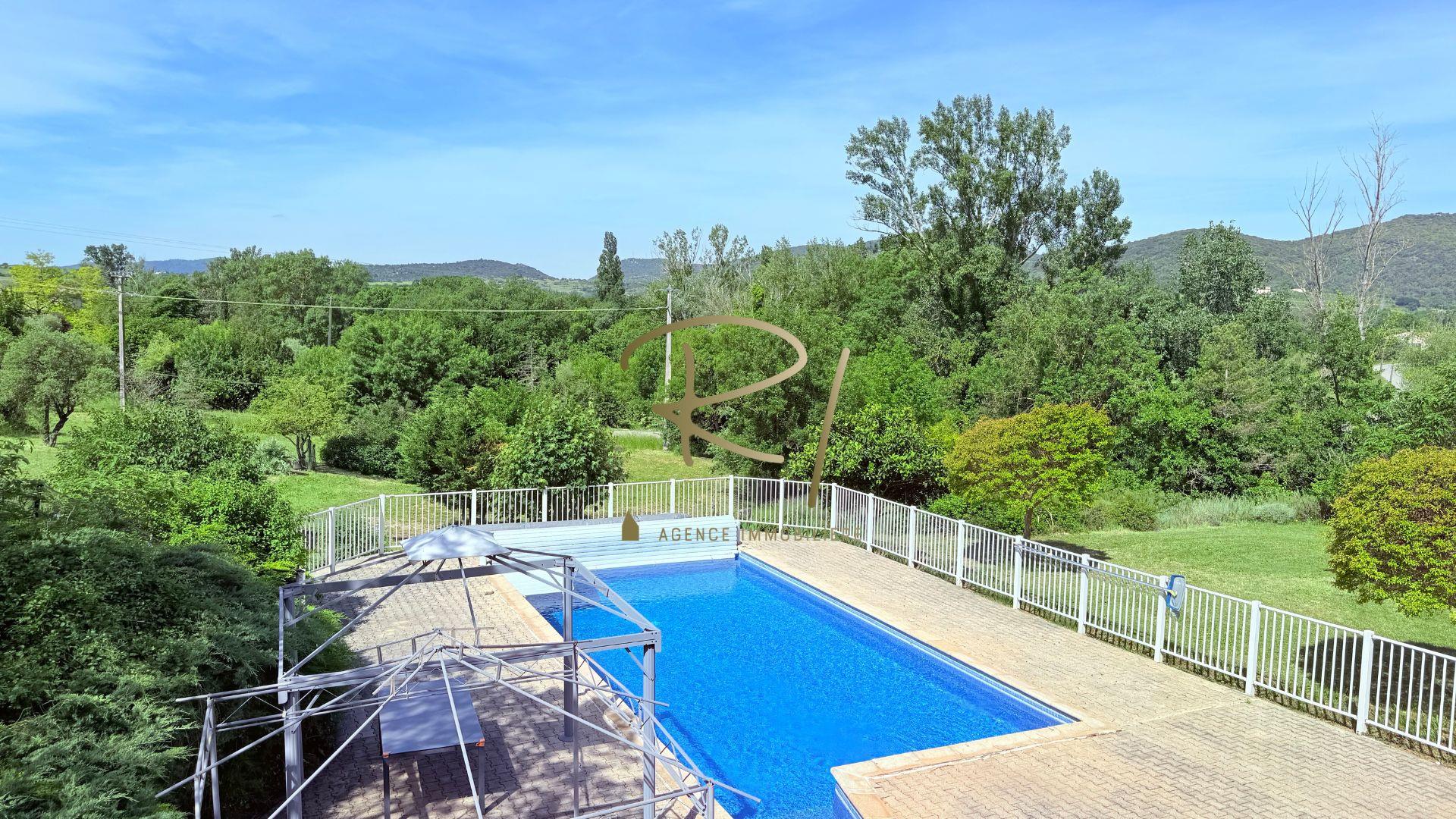 Maison à vendre, 245m², Saint-Sauveur-de-Cruzières