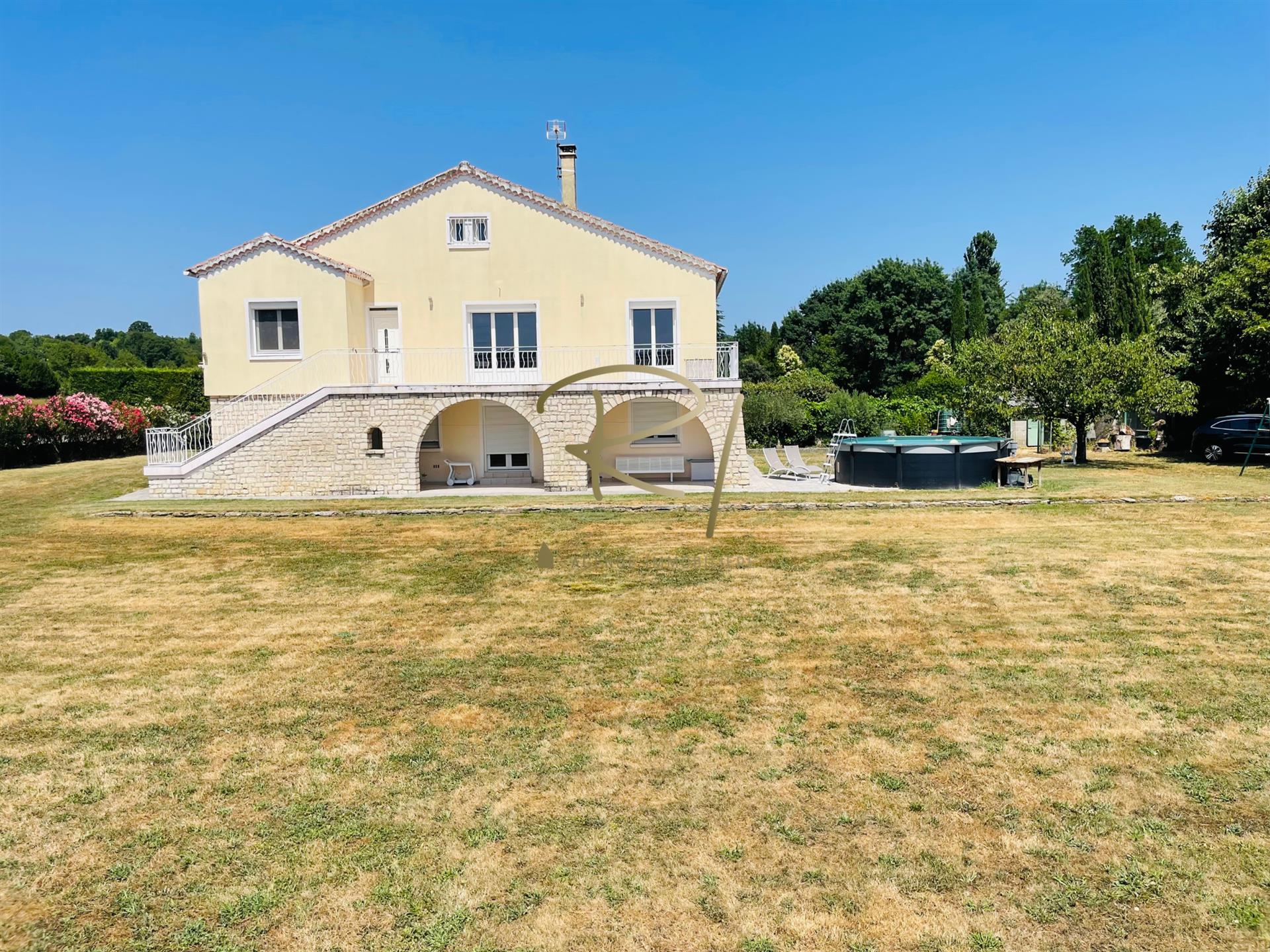 Maison à vendre, 171m², Barjac