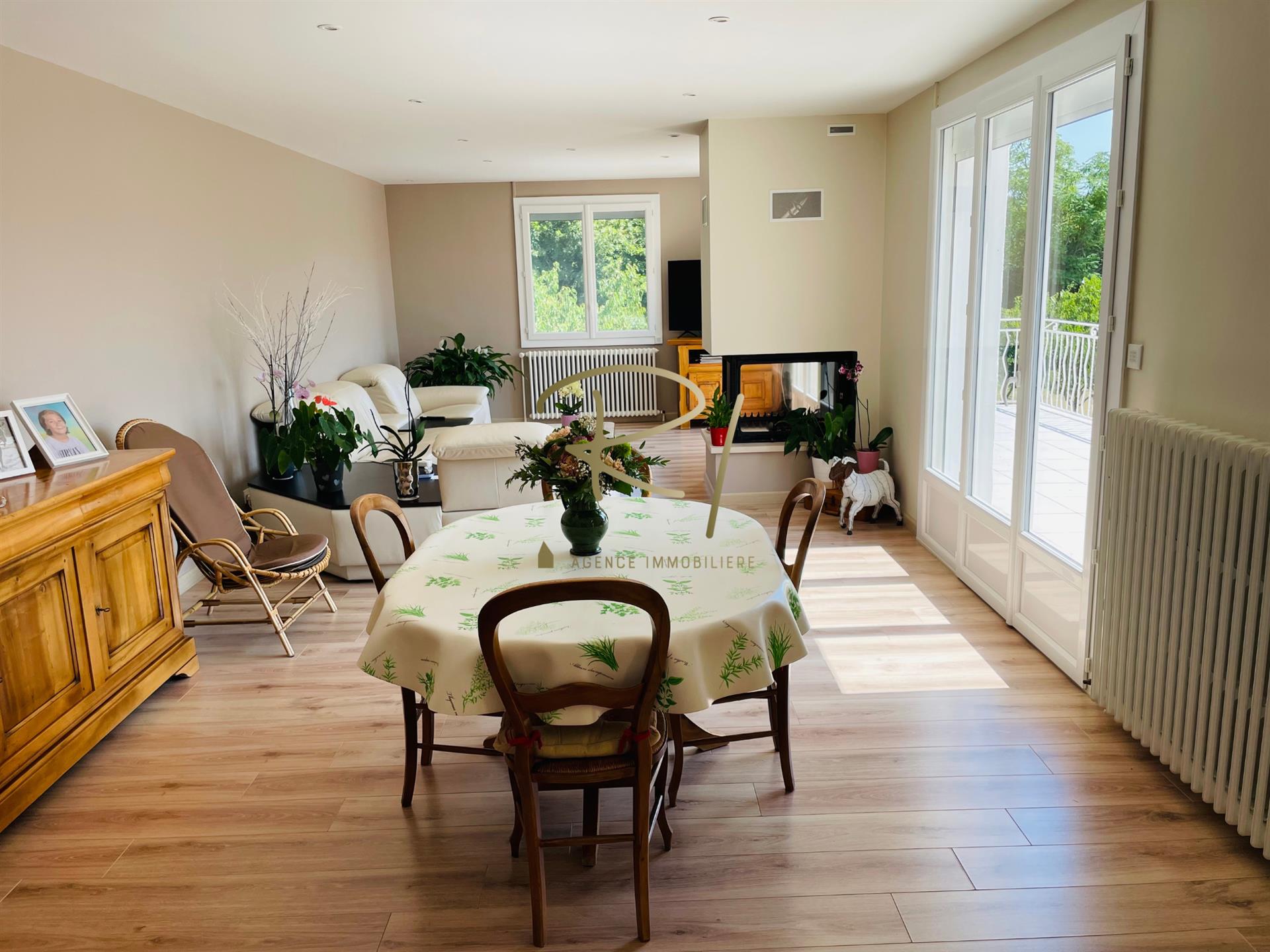 Maison à vendre, 171m², Barjac
