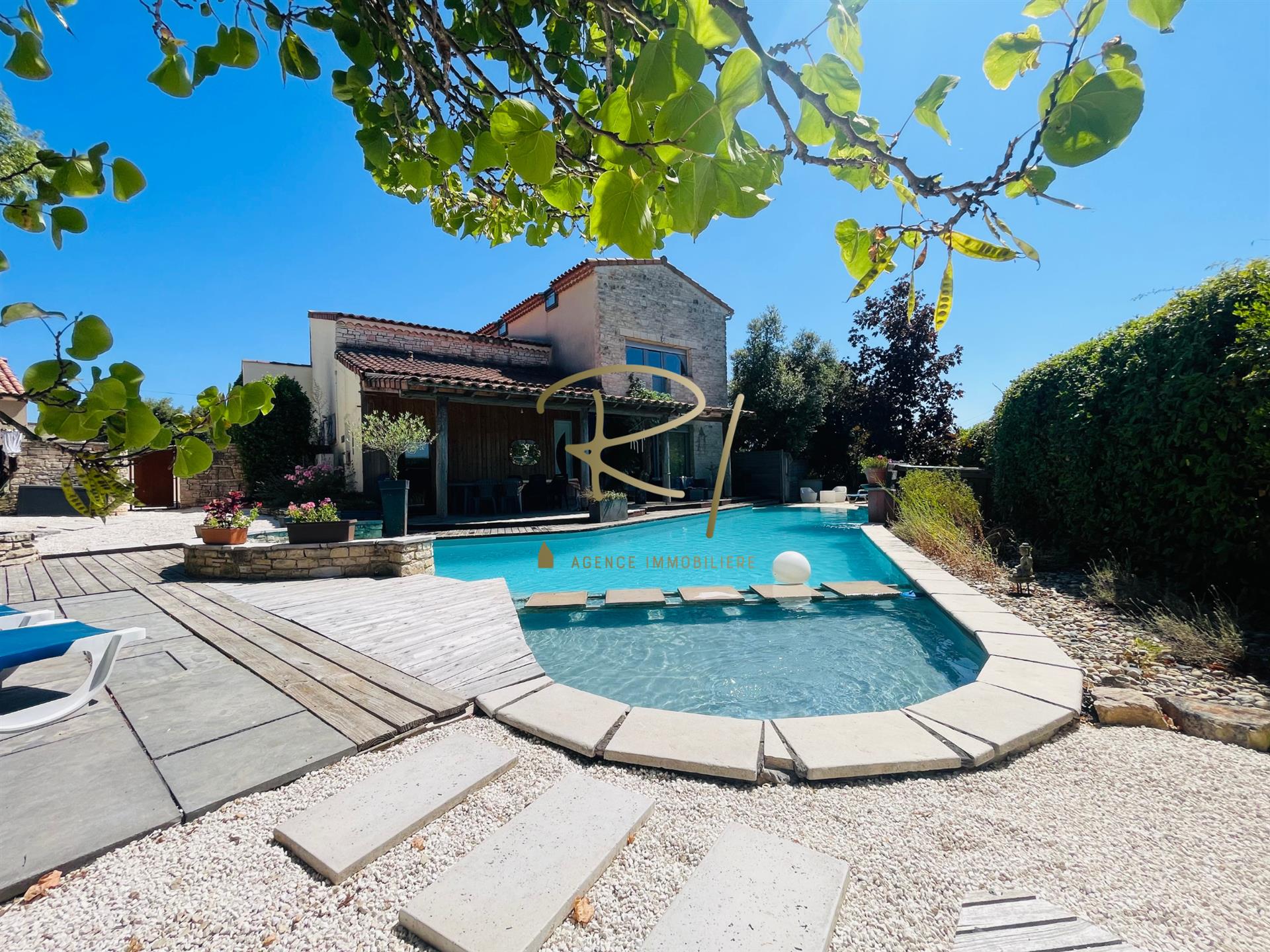 Maison à vendre, 160m², Orgnac-l'Aven