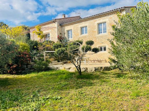 Maison 6 pièces 147 m² · à Orgnac-l'Aven · 147 m² · 570 000 €