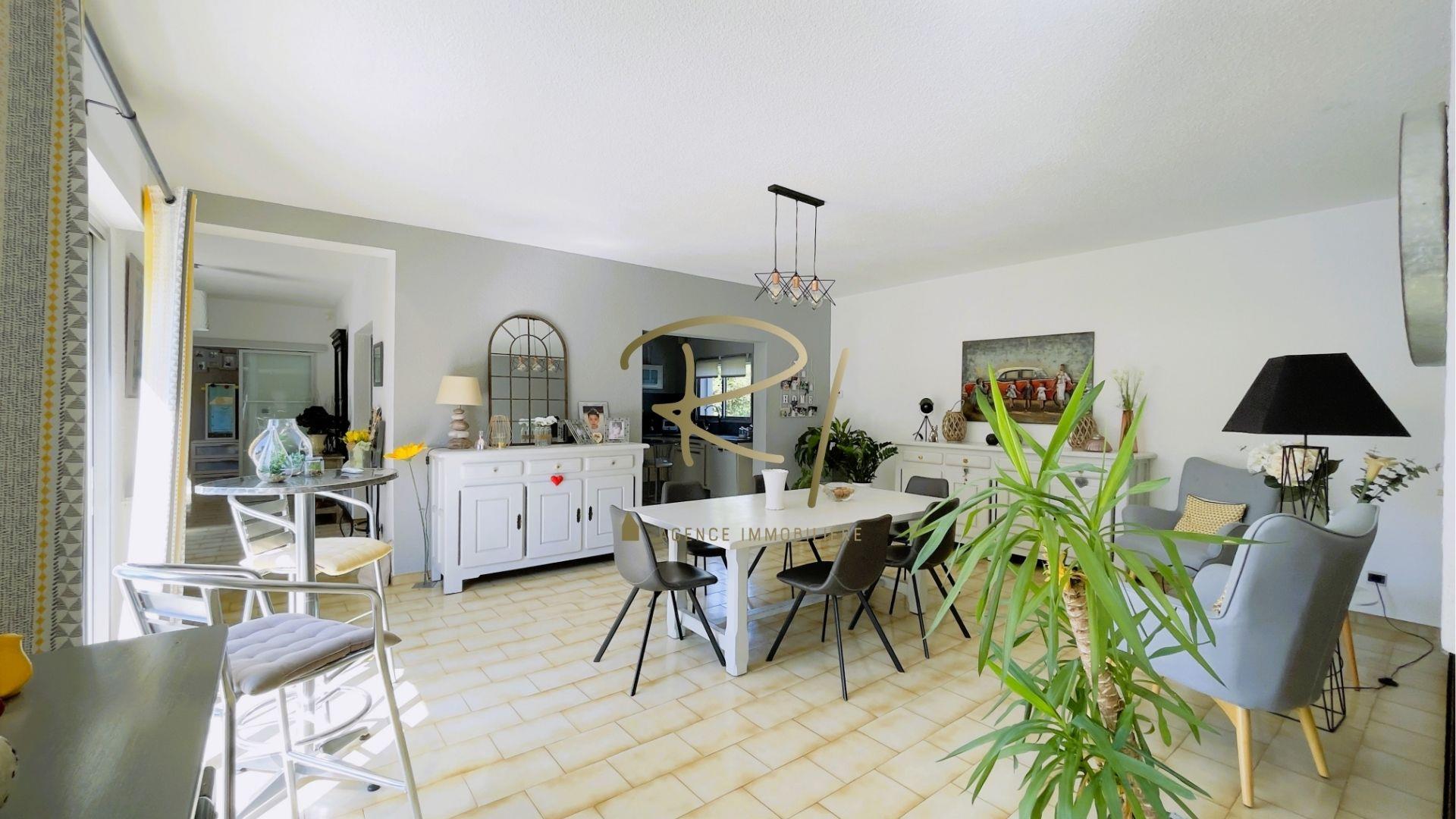 Maison à vendre, 182m², Saint-Privat-de-Champclos