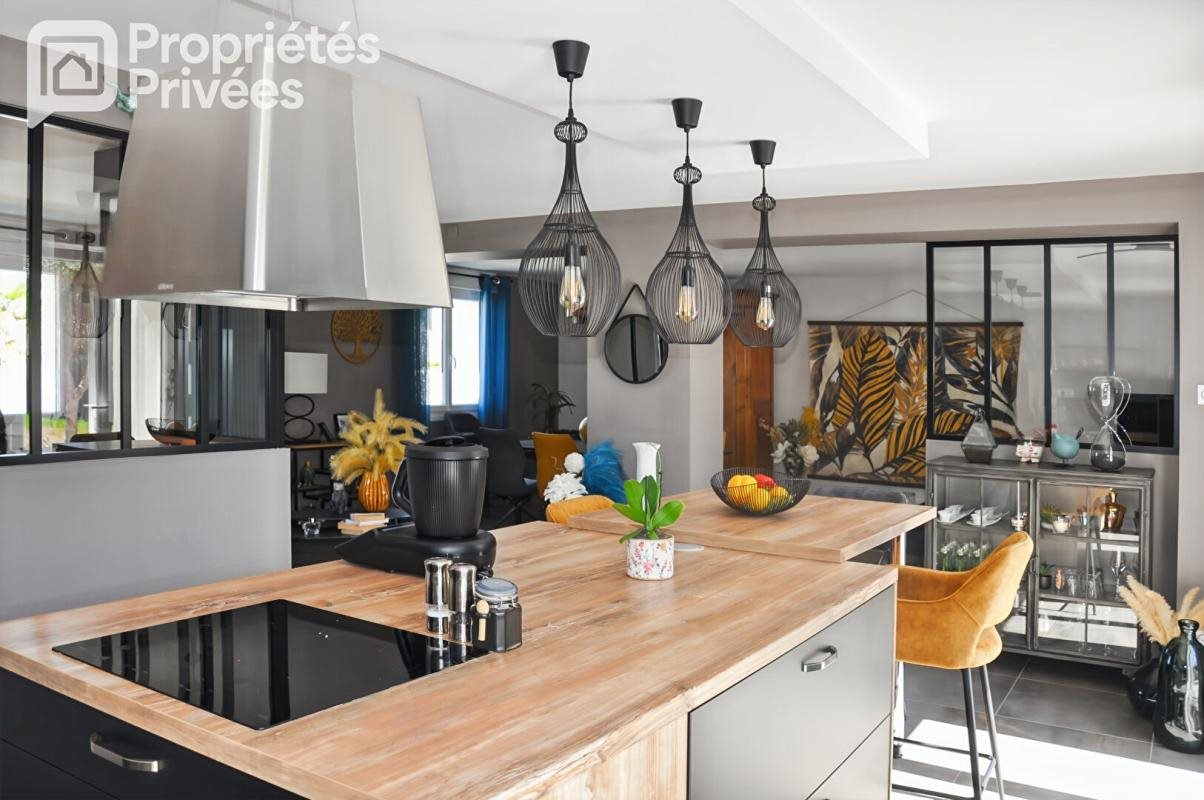Maison à vendre, 122m², L'Huisserie