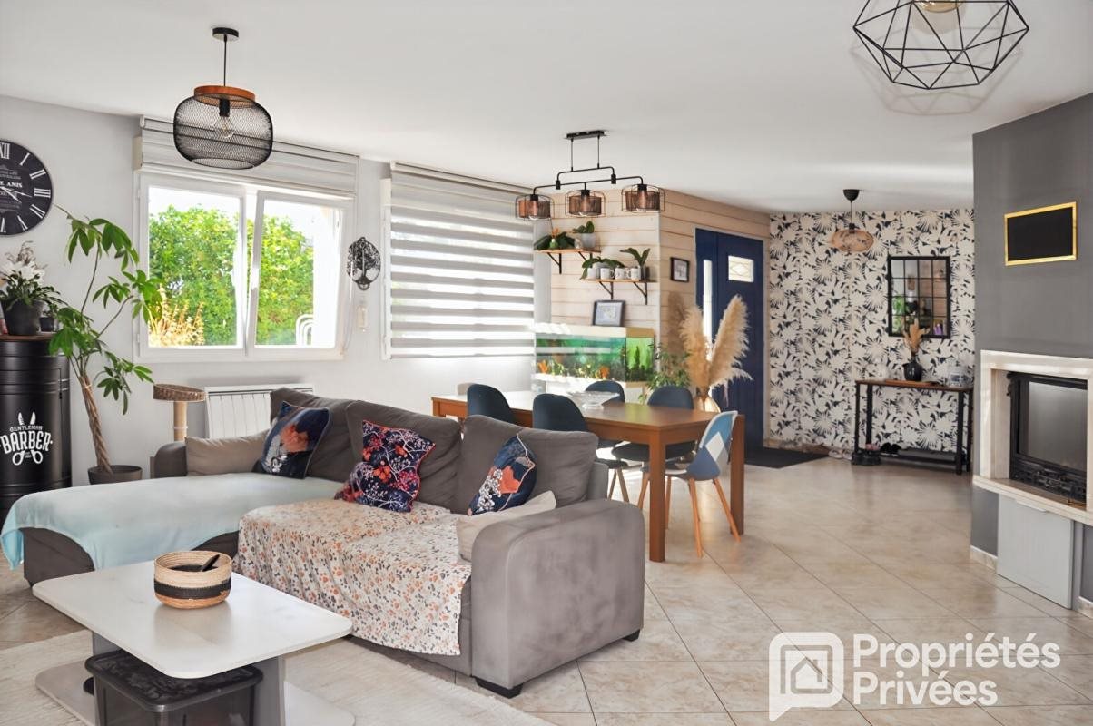 Maison à vendre, 151m², Ahuillé