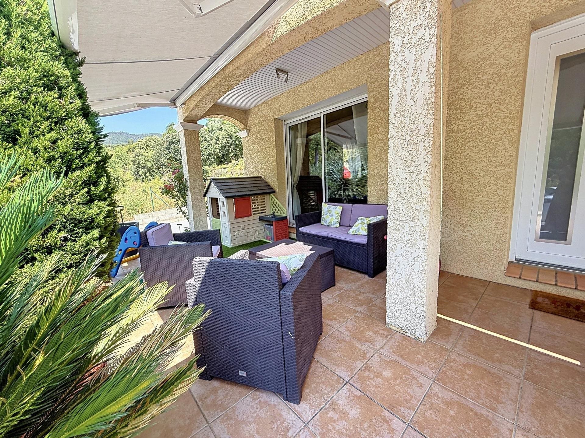 Maison à vendre, 113m², Saint-Nazaire-de-Ladarez