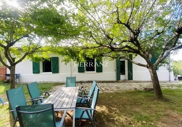 Maison à vendre, 94m², Saint-Seurin-sur-l'Isle