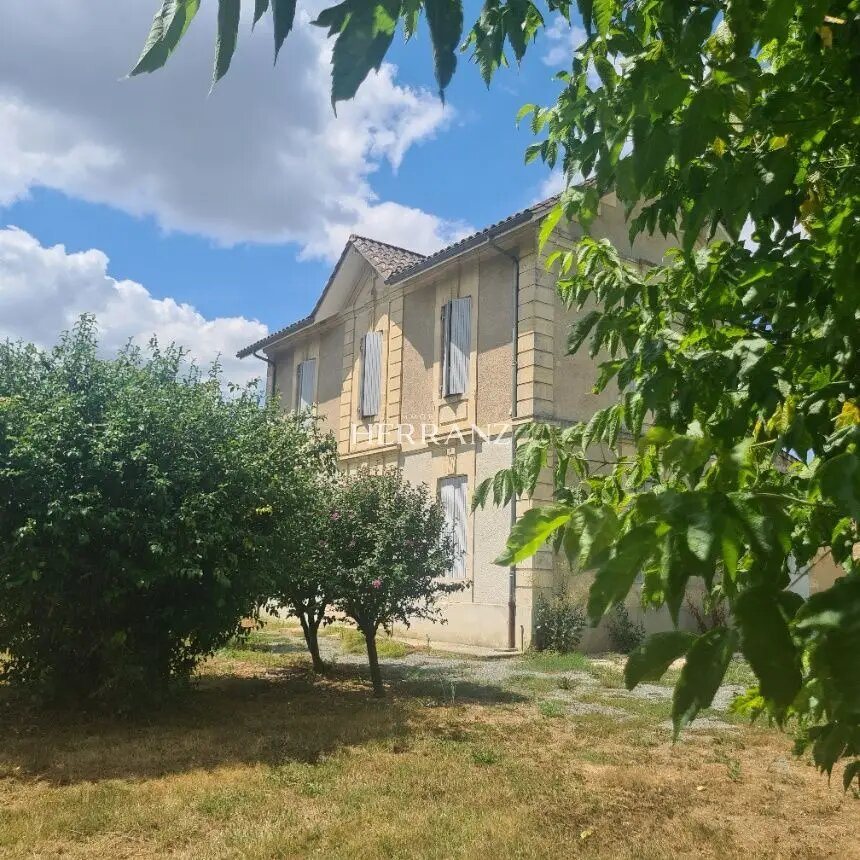 Maison à vendre, 195m², Petit-Palais-et-Cornemps