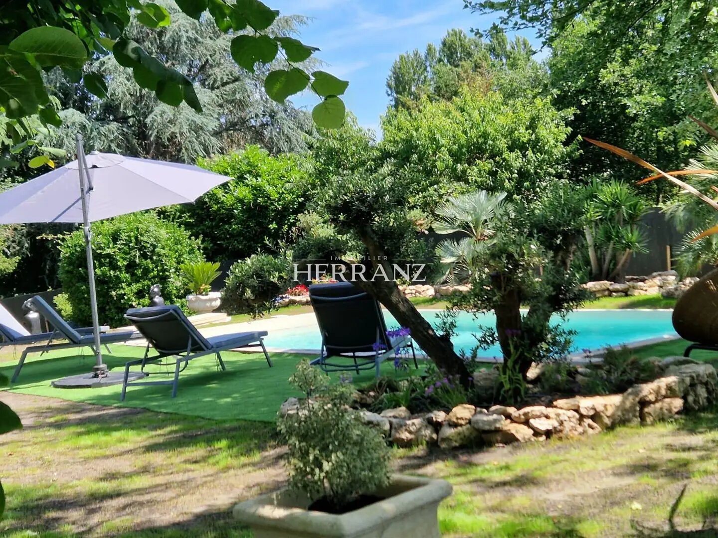 Maison à vendre, 327m², Blésignac
