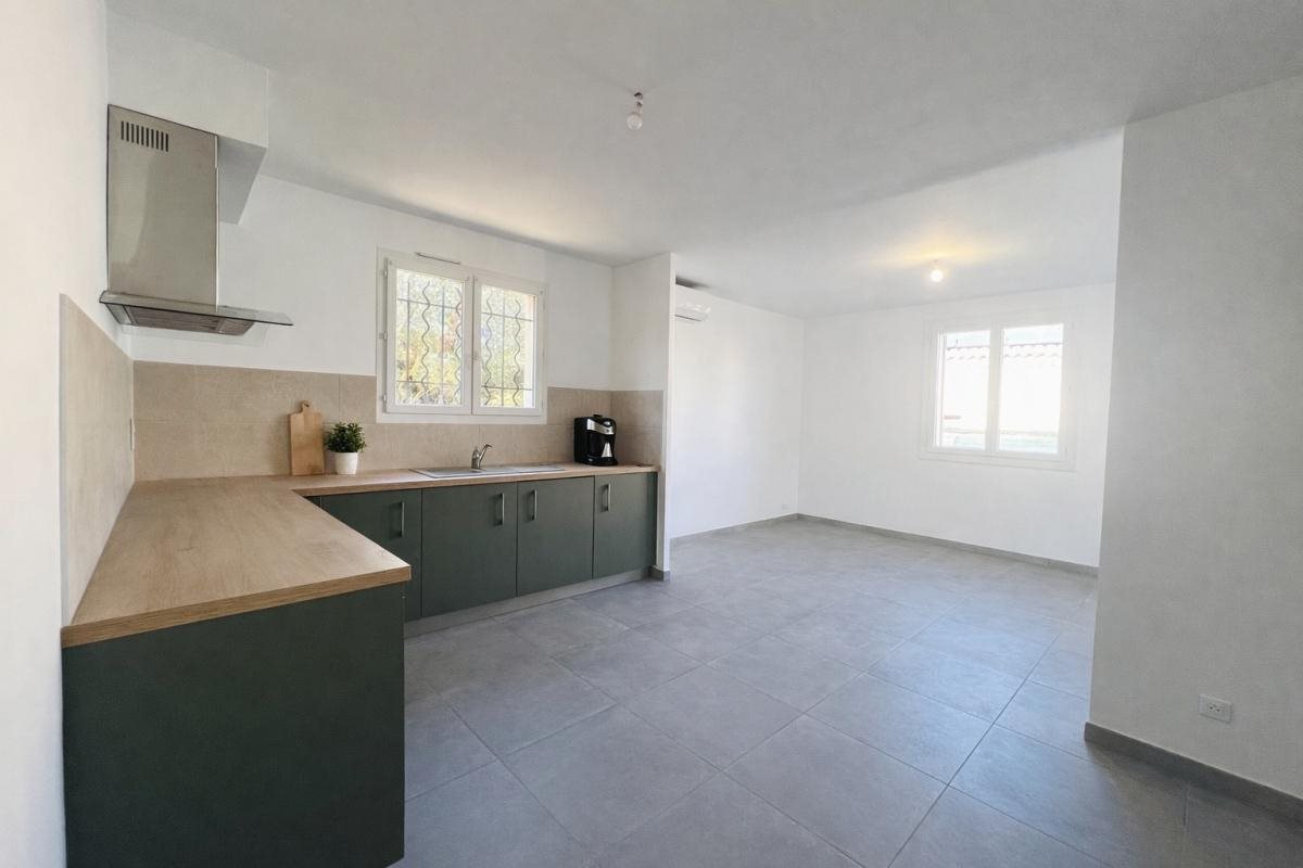 Maison à vendre, 113m², Saint-Mitre-les-Remparts