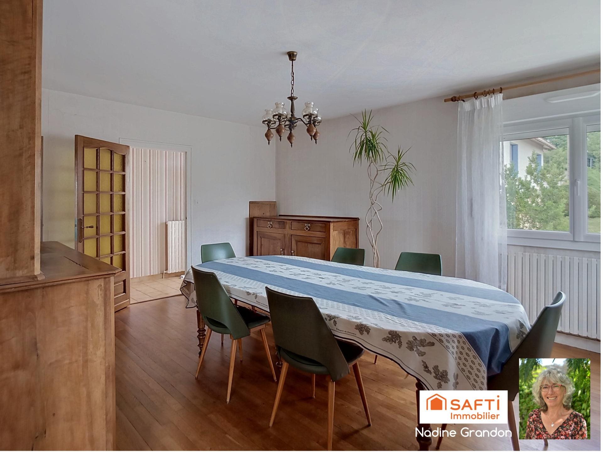 Maison à vendre, 121m², Chalais