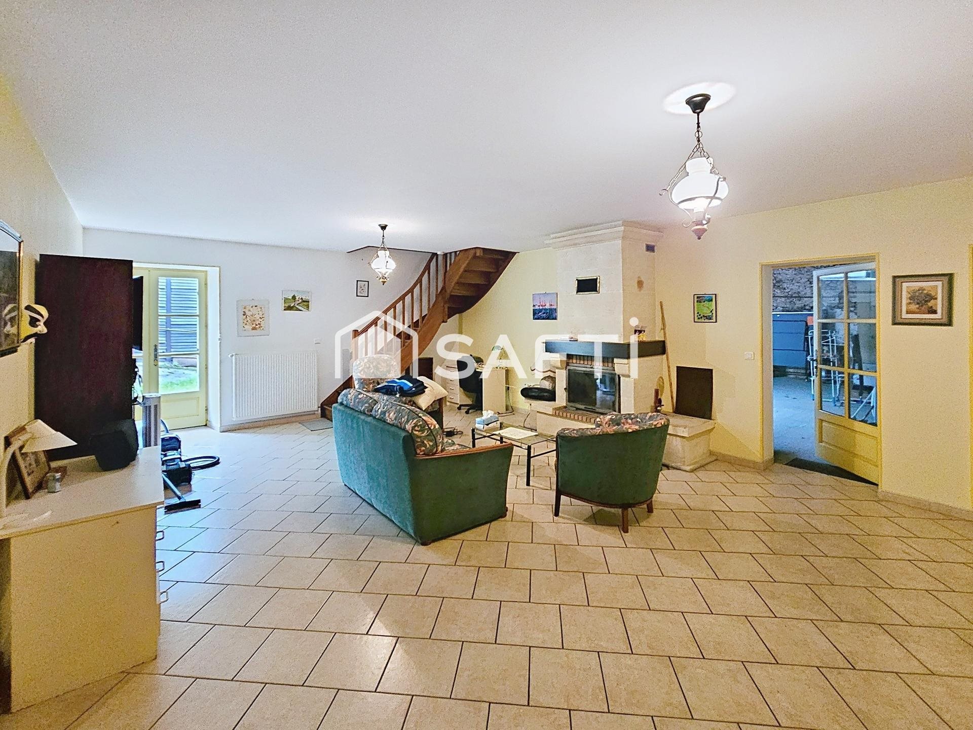 Maison à vendre, 205m², Saint-Léon-sur-l'Isle