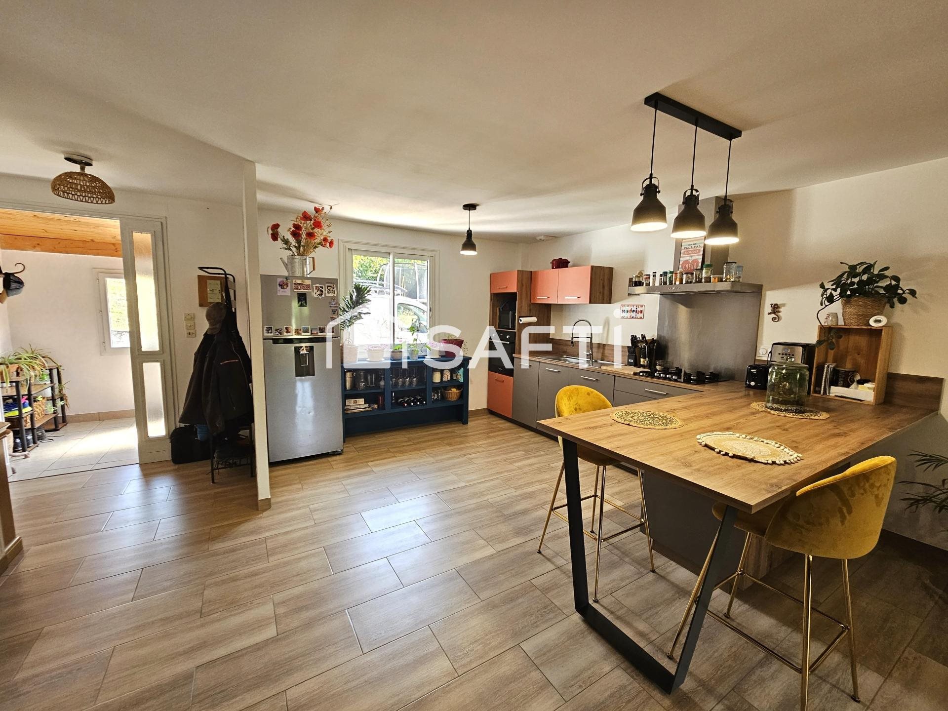 Maison à vendre, 105m², Mensignac