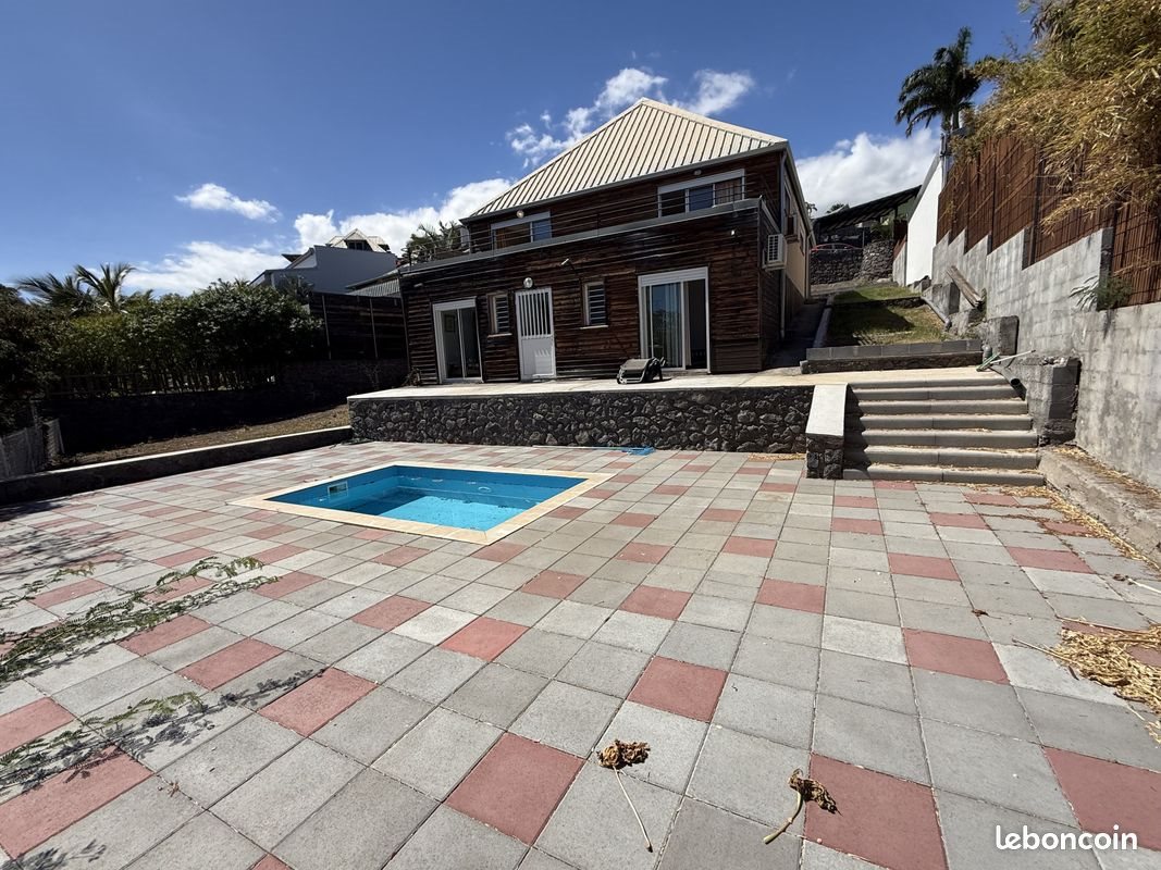 Maison à louer, 125m², Saint-Gilles-les-Bains