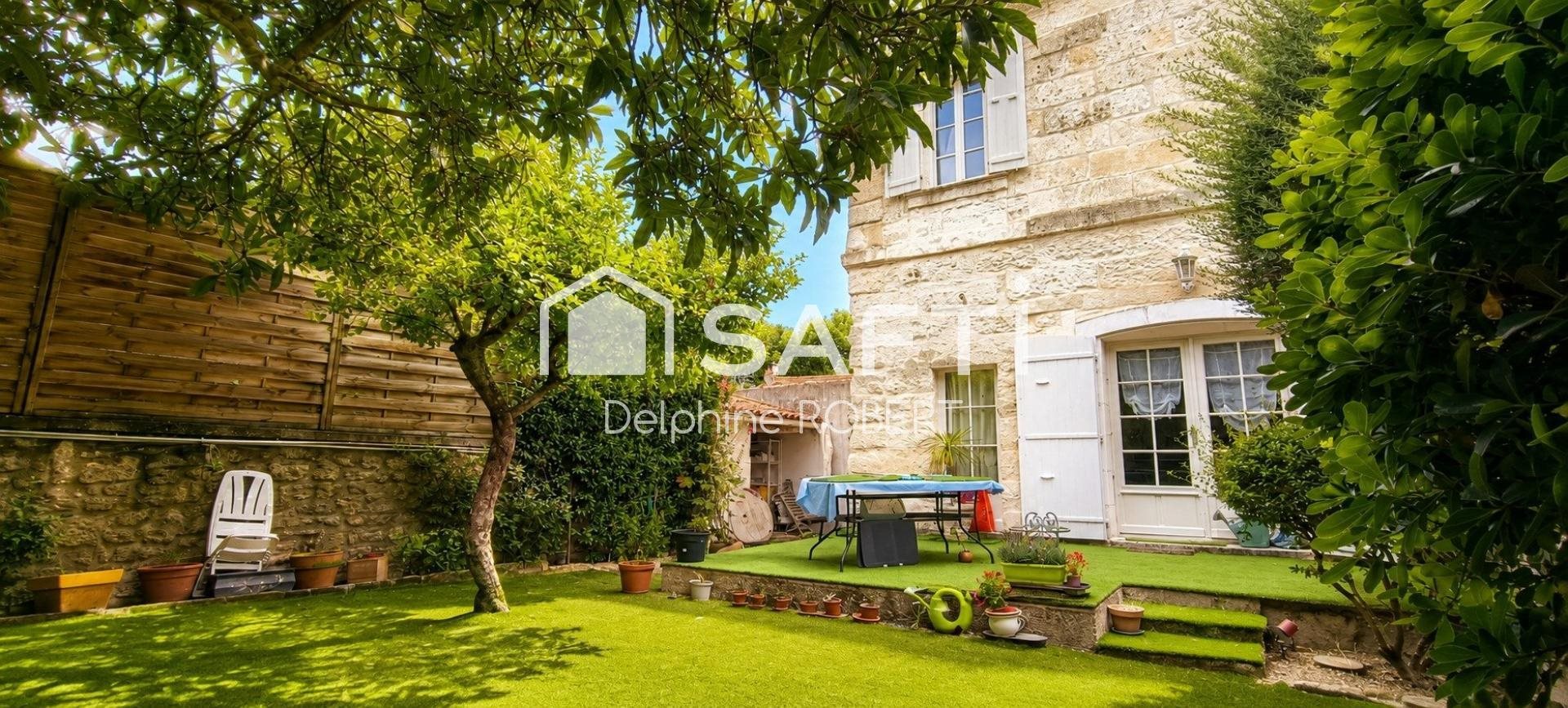Maison à vendre, 123m², Saintes