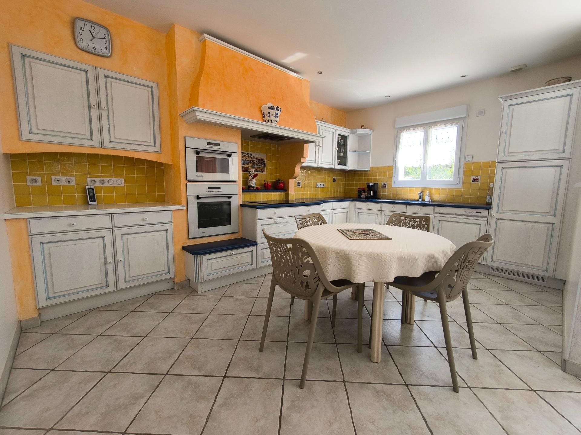Maison à vendre, 117m², Saint-Jean-d'Angély