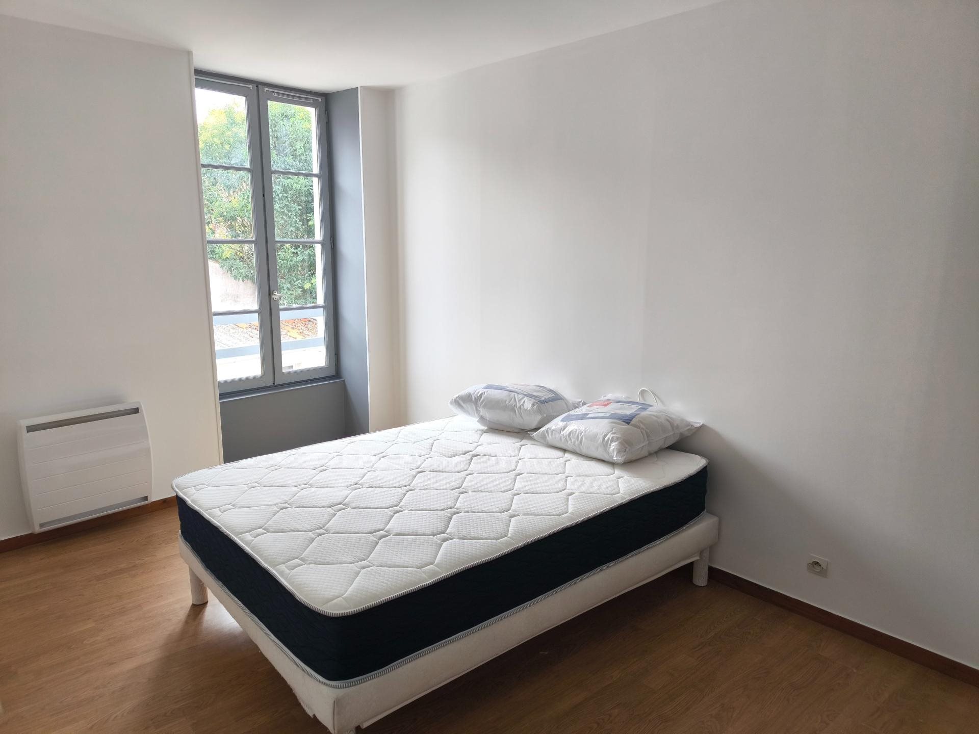 Appartement à louer, 65m², Saint-Jean-d'Angély