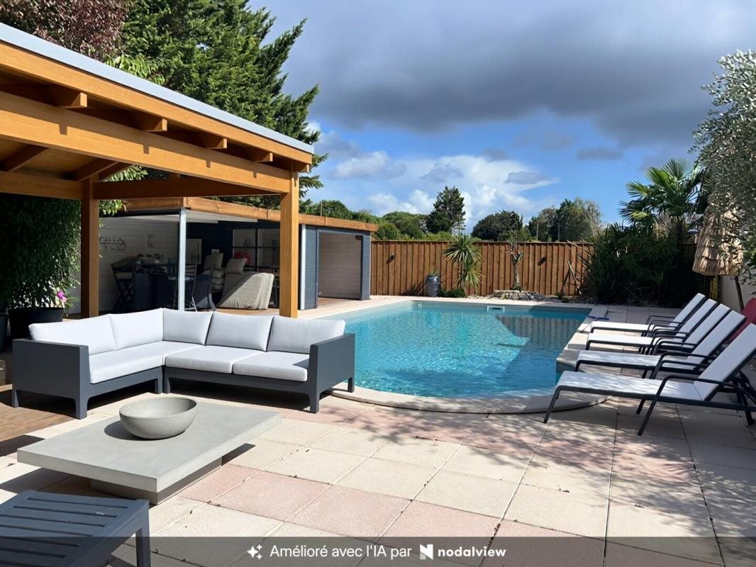 Maison à vendre, 225m², Carignan-de-Bordeaux