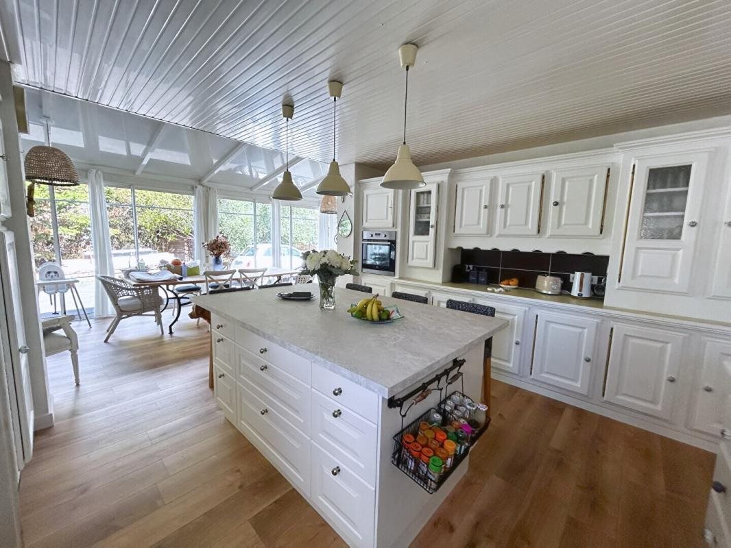 Maison à vendre, 225m², Carignan-de-Bordeaux