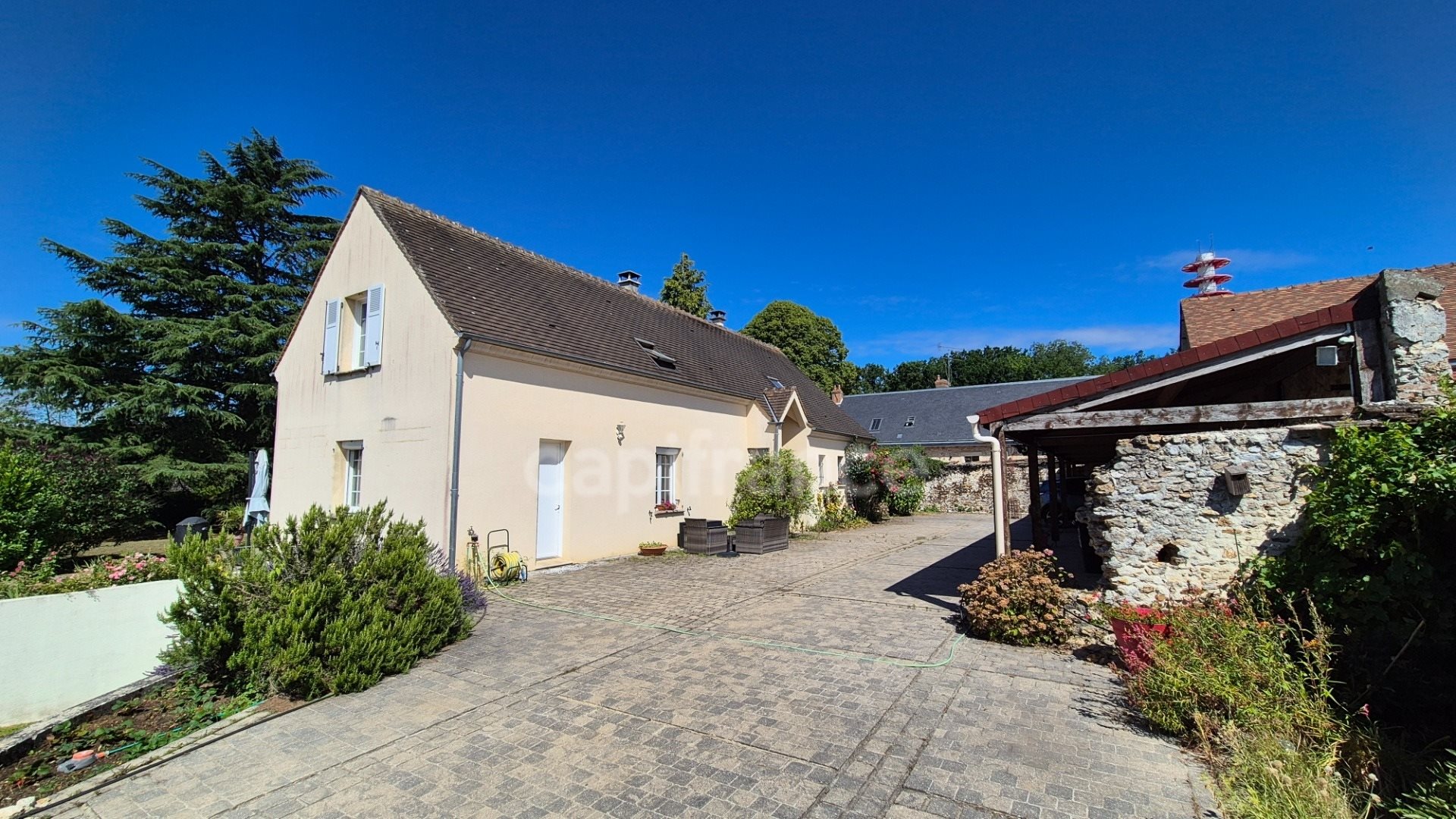 Maison à vendre, 222m², Sermaise