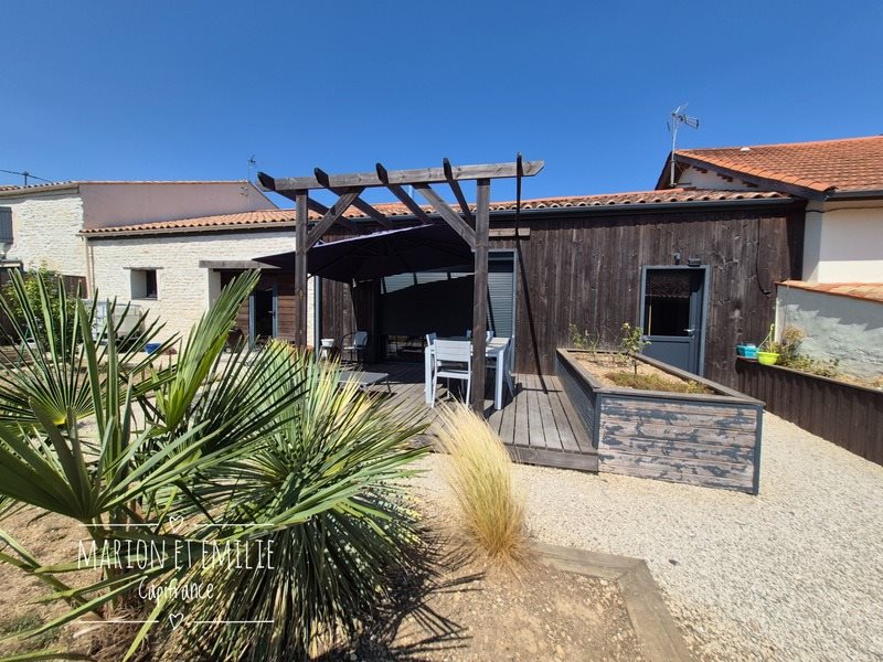 Maison à vendre, 111m², Saint-Hilaire-la-Palud