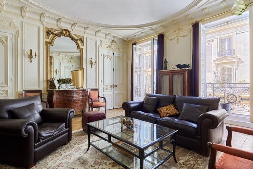 Appartement 7 pièces 185 m² · à Paris 8ème · 185 m² · 2 400 000 €