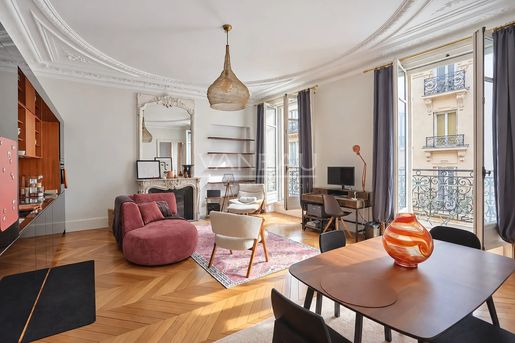 Appartement 3 pièces 70 m² · à Paris 9ème · 70 m² · 1 000 000 €