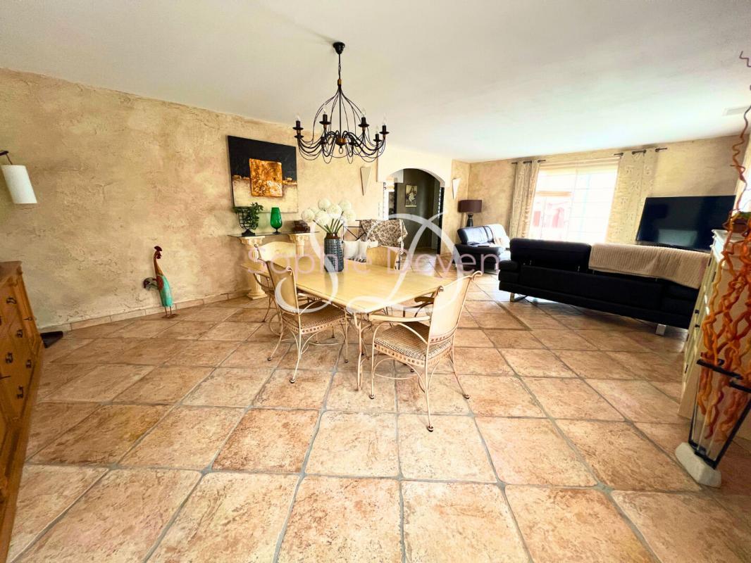Maison à vendre, 140m², Saint-Jean-Lasseille