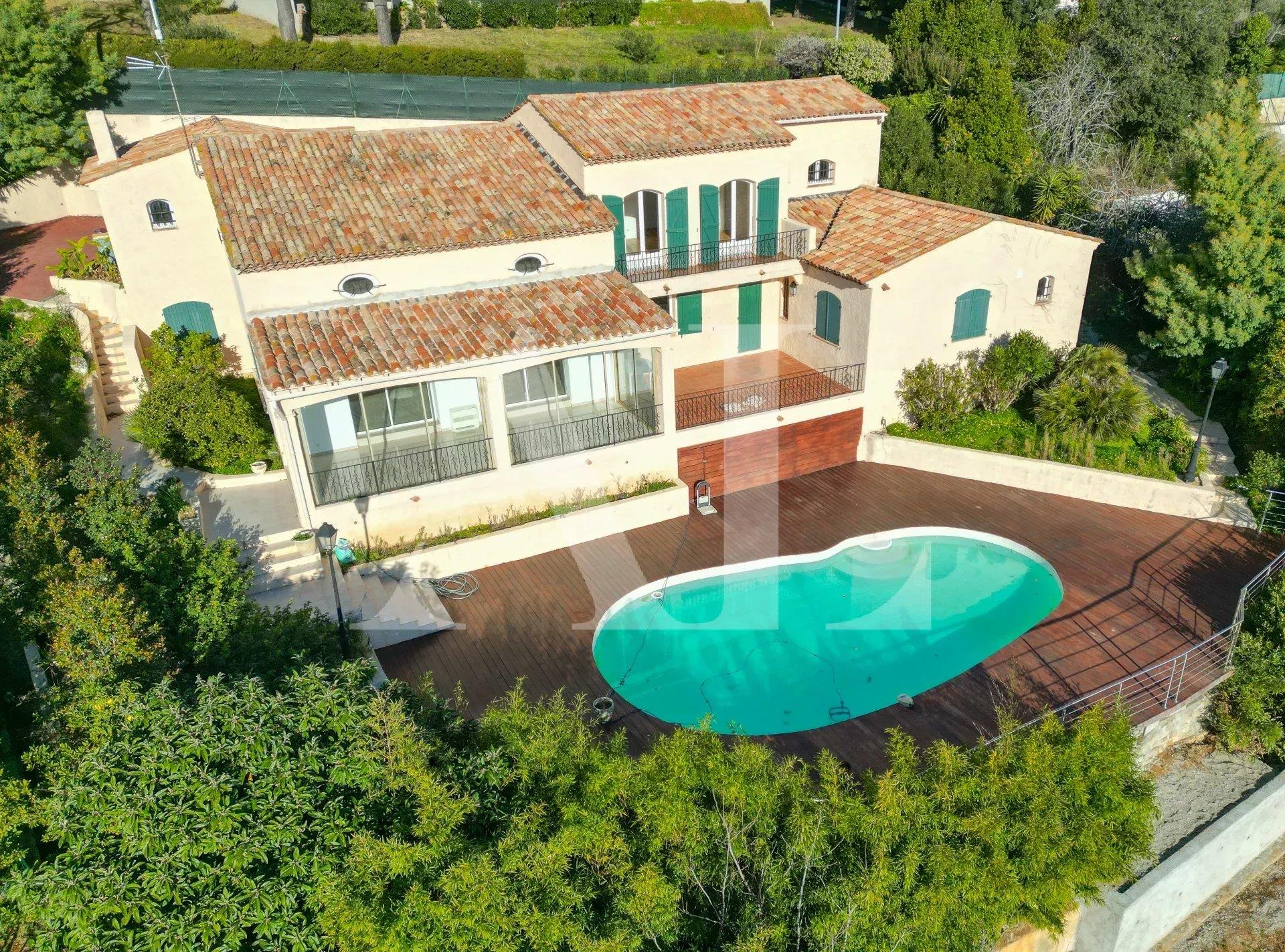 Maison à vendre, 270m², Vallauris