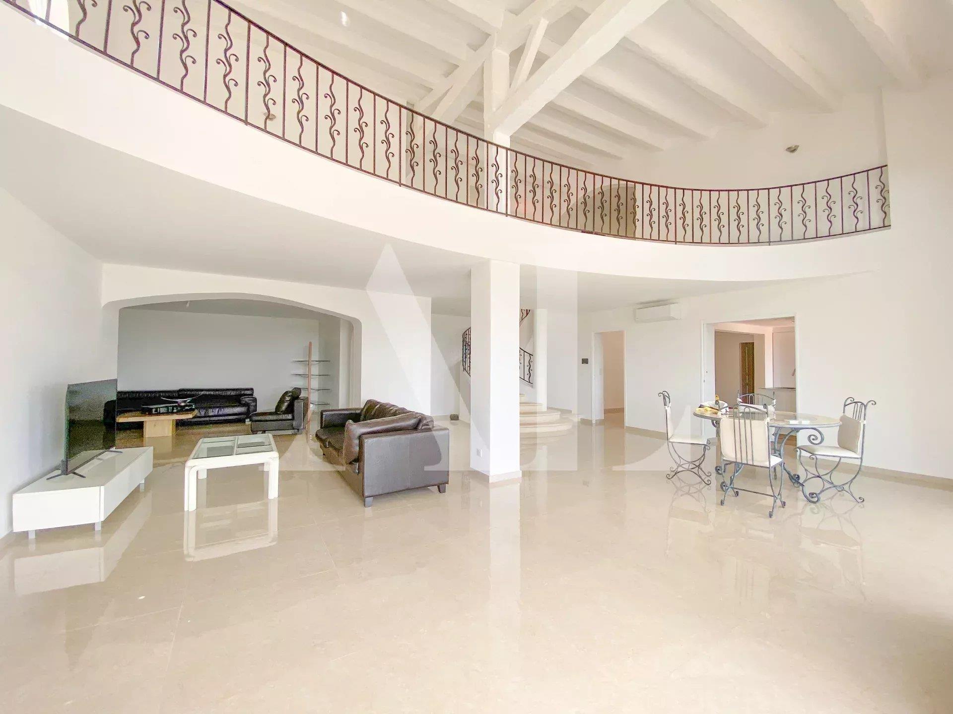 Maison à vendre, 270m², Vallauris