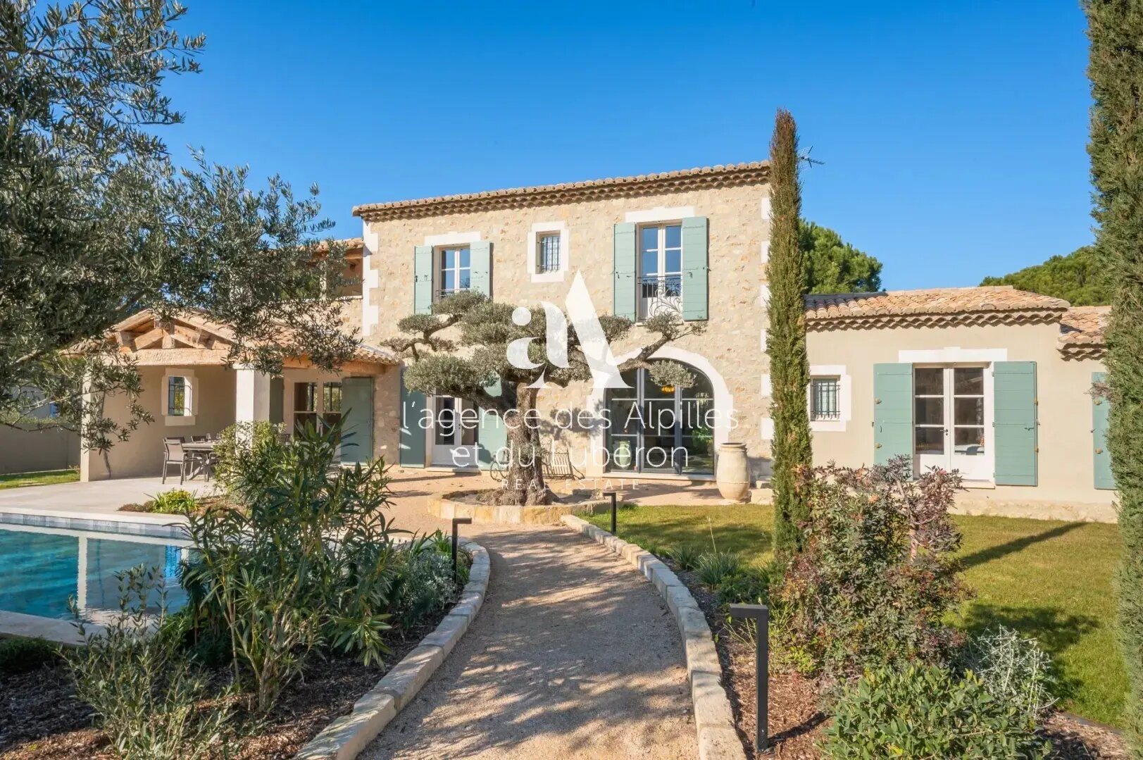 Maison à louer, 220m², Saint-Rémy-de-Provence