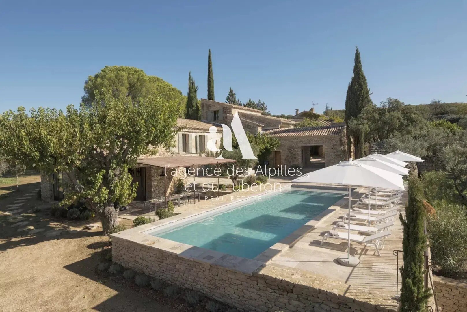 Maison à louer, 423m², Gordes