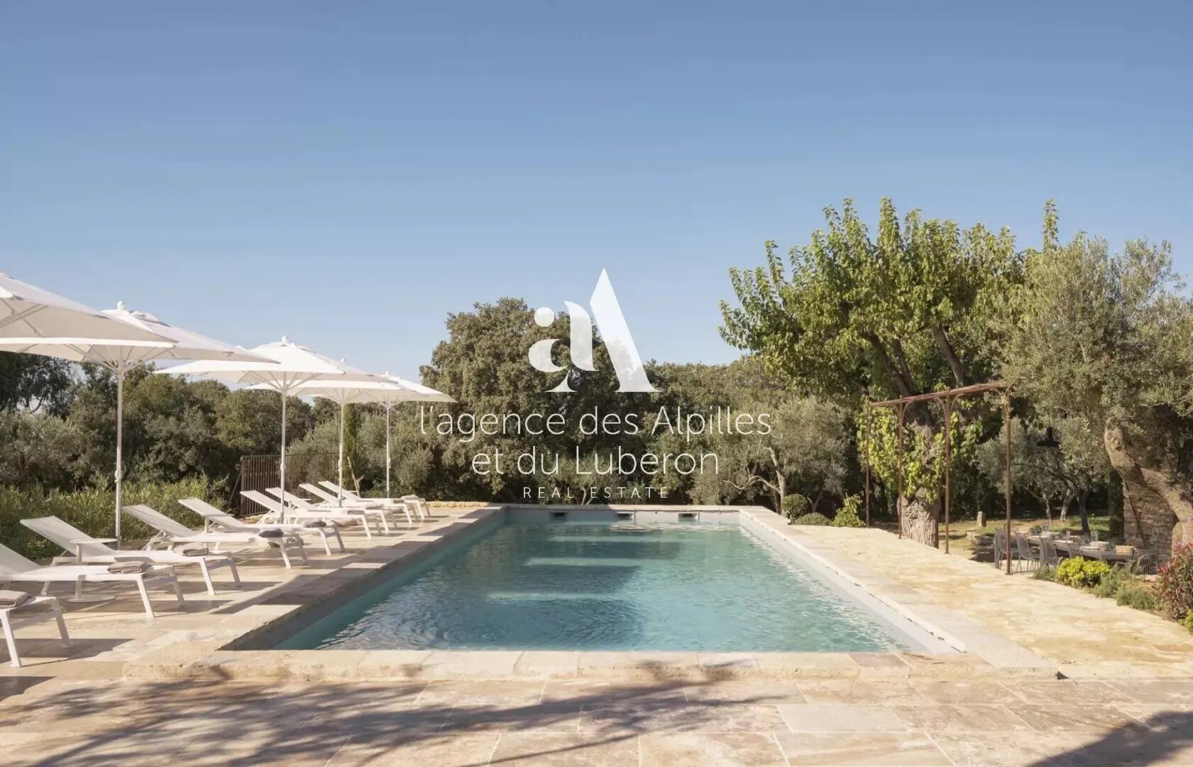 Maison à louer, 423m², Gordes