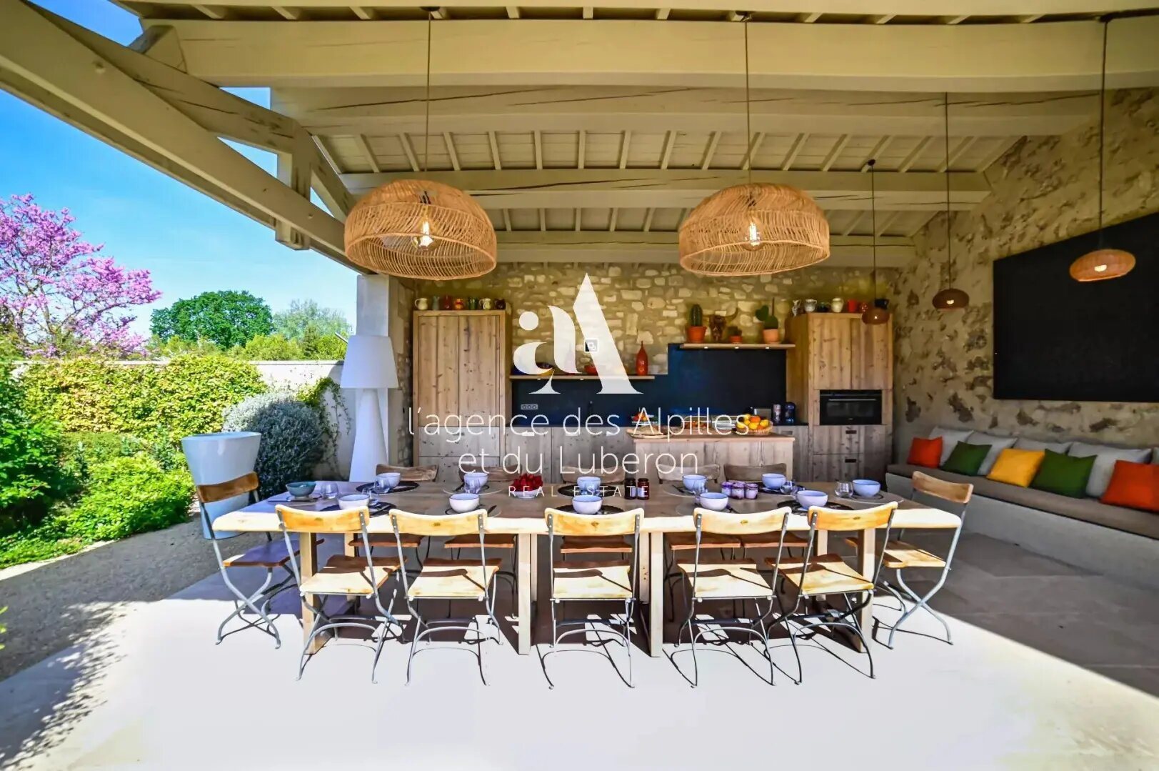 Maison à louer, 280m², Saint-Rémy-de-Provence
