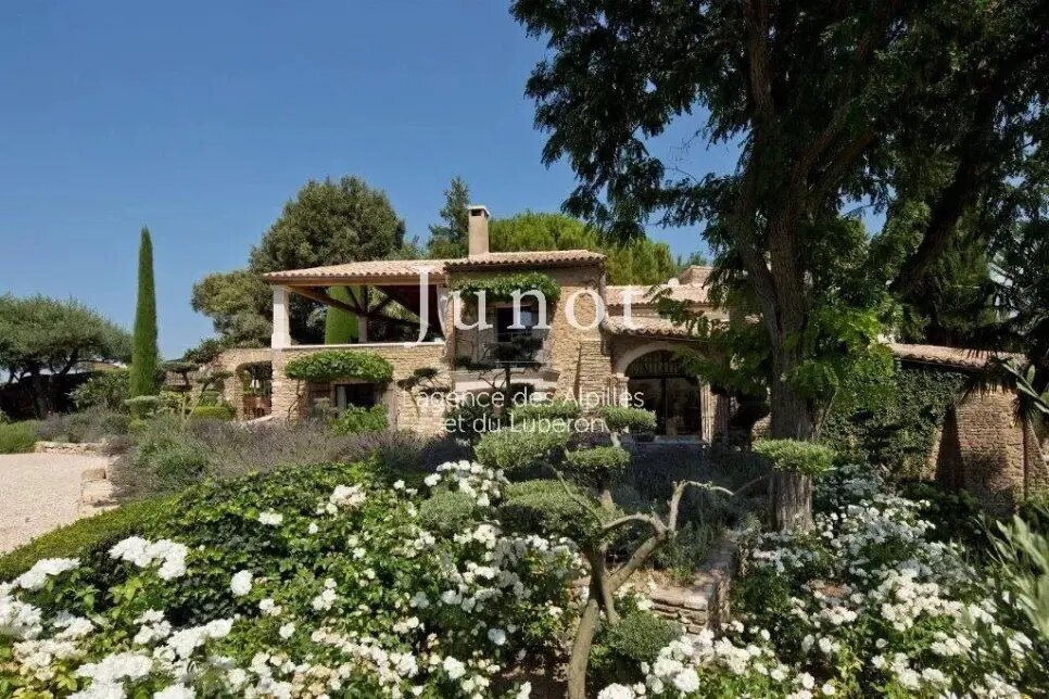 Maison à louer, 650m², Oppède