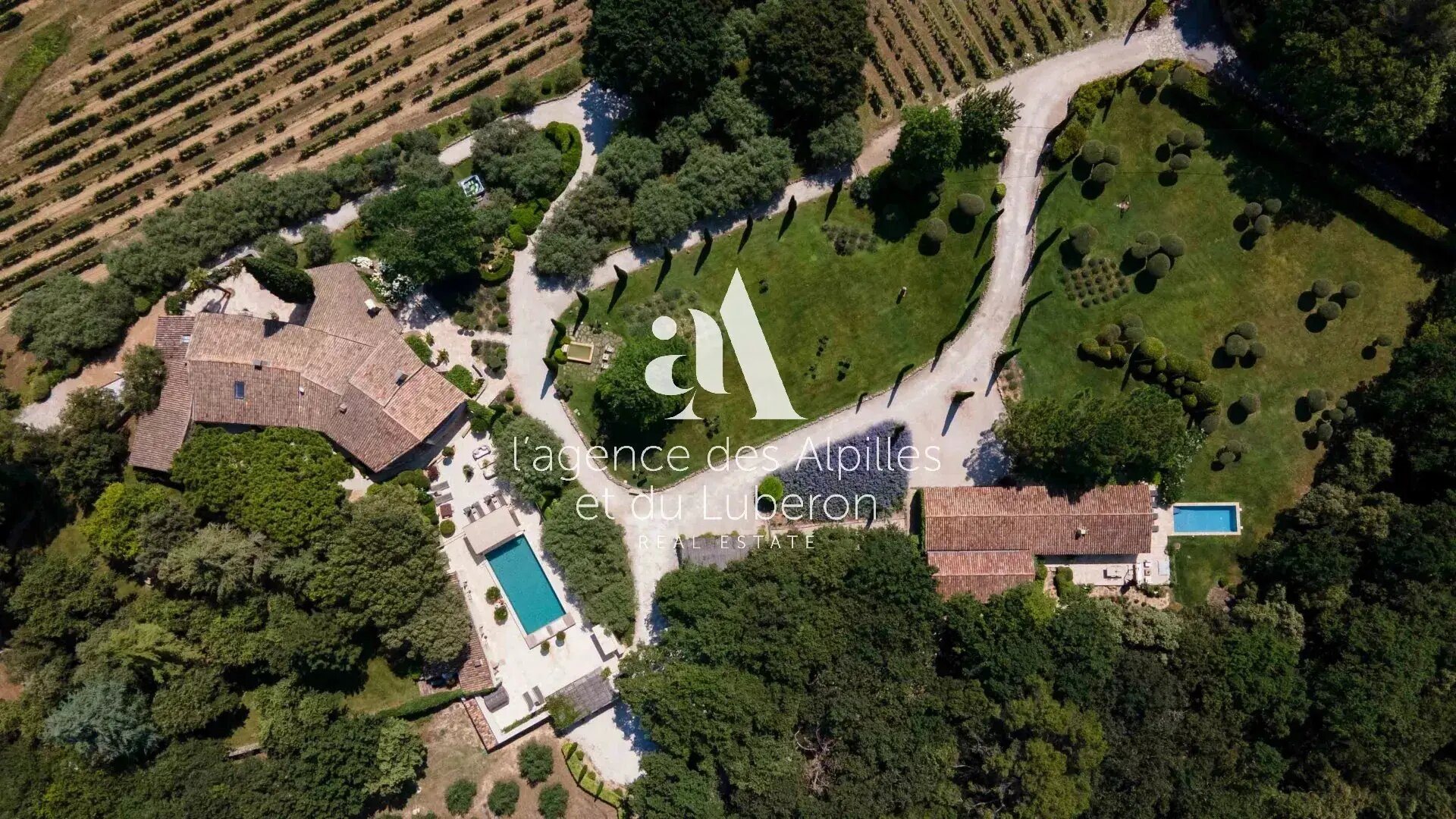 Maison à louer, 650m², Oppède